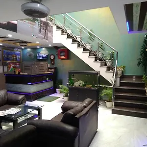 https://oyo-2107-hotel-akash-continental.shimlahotels.net